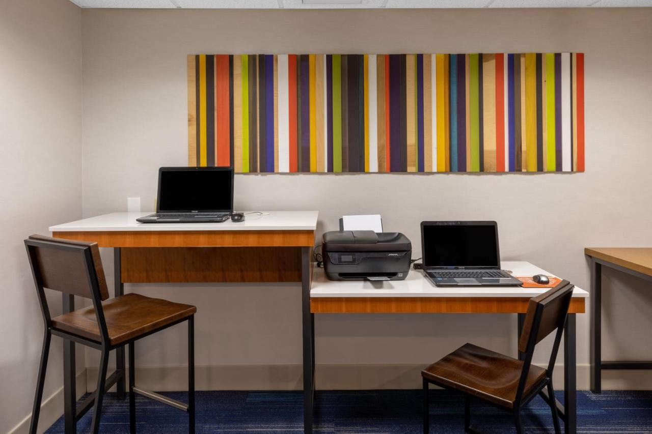 Holiday Inn Express Minden By Ihg Exterior photo