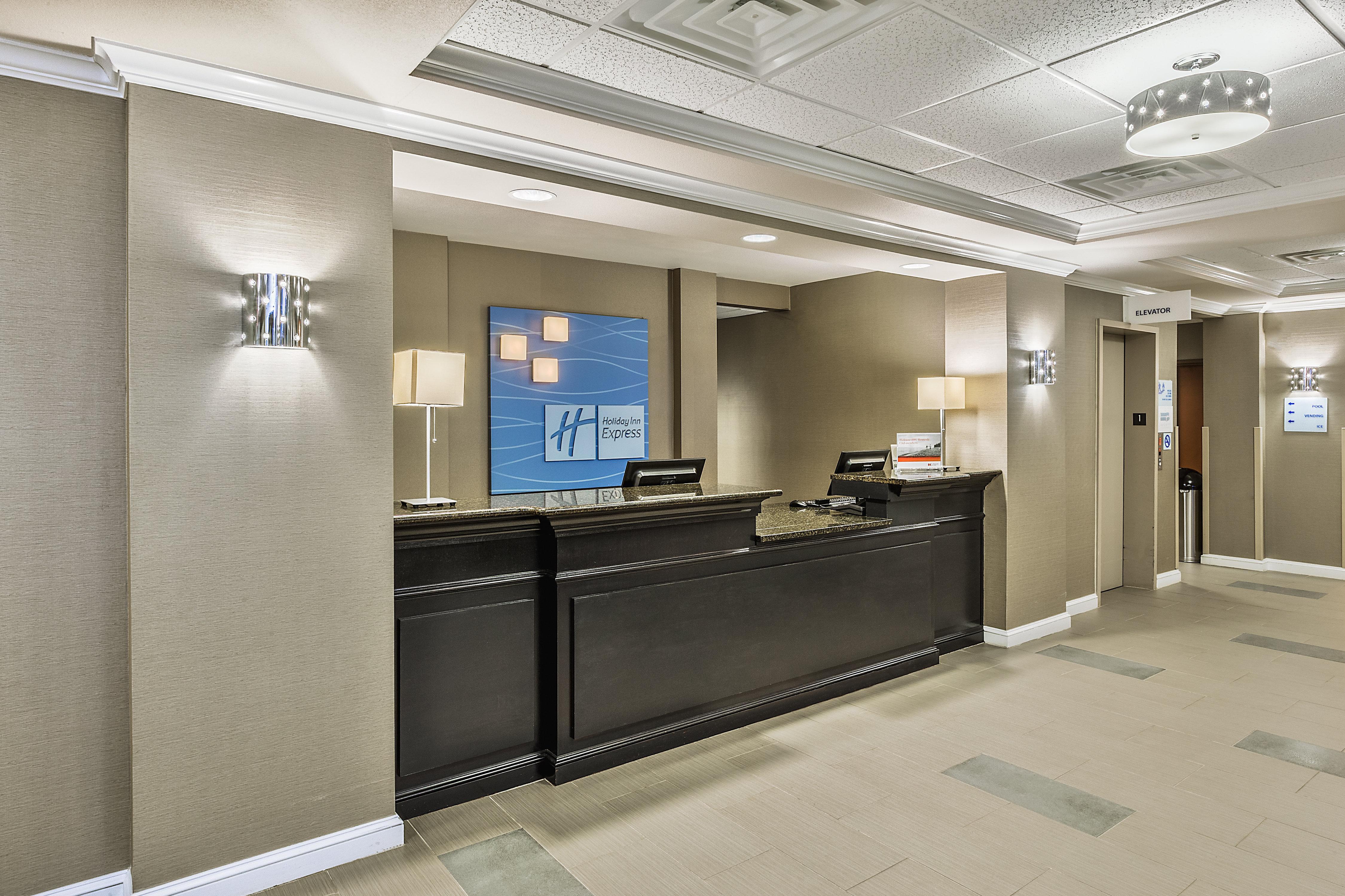 Holiday Inn Express Minden By Ihg Exterior photo