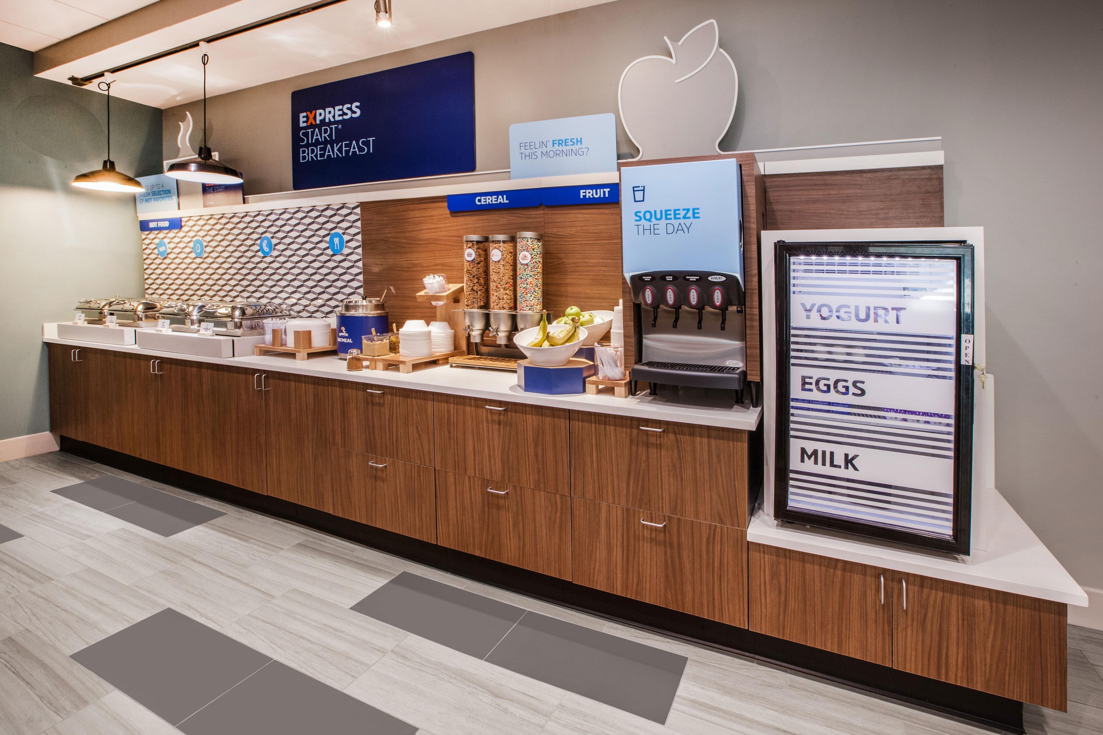 Holiday Inn Express Minden By Ihg Exterior photo