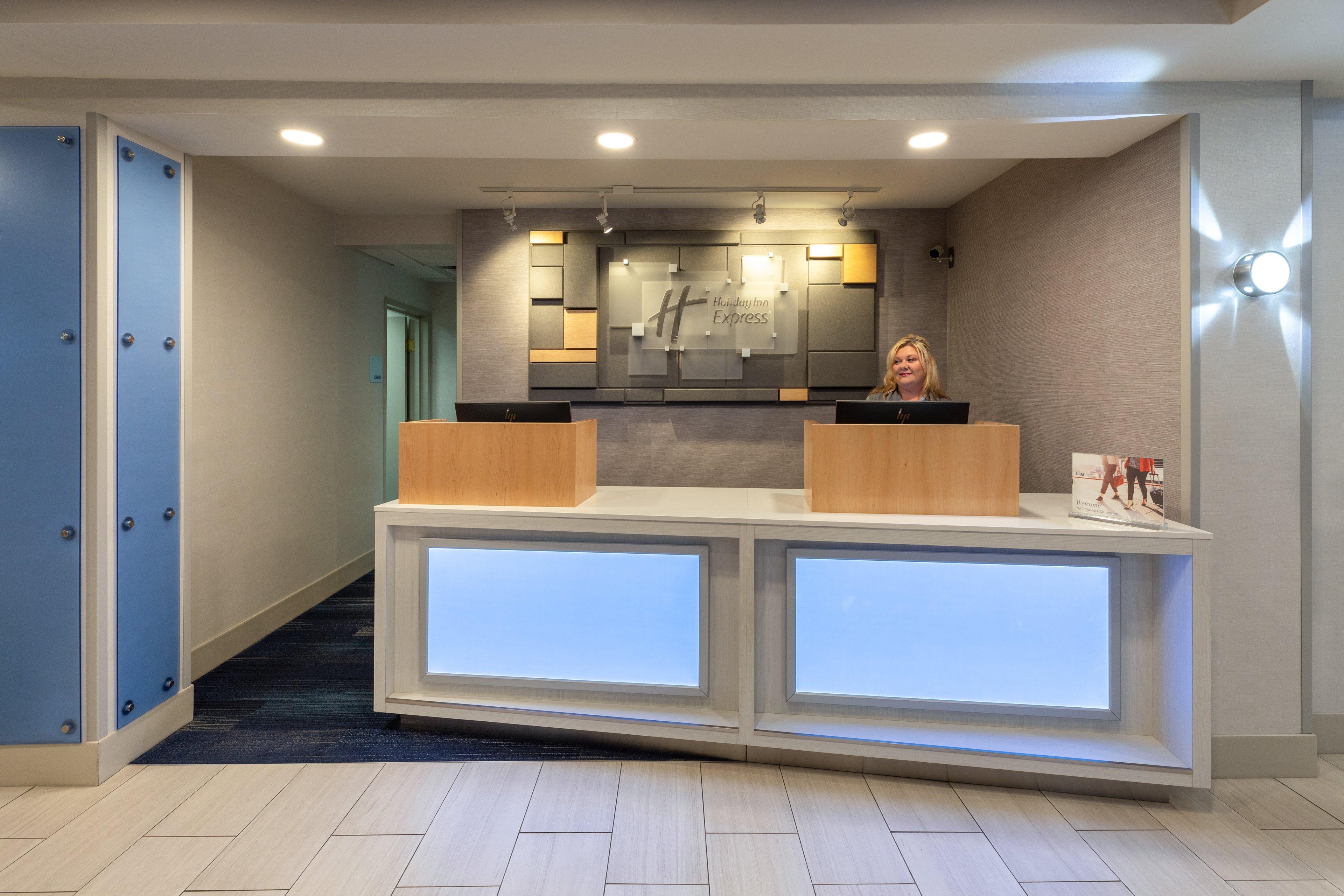 Holiday Inn Express Minden By Ihg Exterior photo